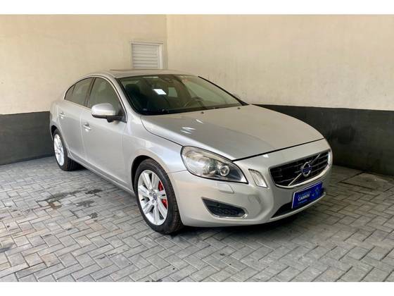VOLVO S60 3.0 T6 TOP AWD TURBO GASOLINA 4P AUTOMÁTICO VOLVO S60 3.0 T6 TOP AWD TURBO GASOLINA 4P AUTOMÁTICO